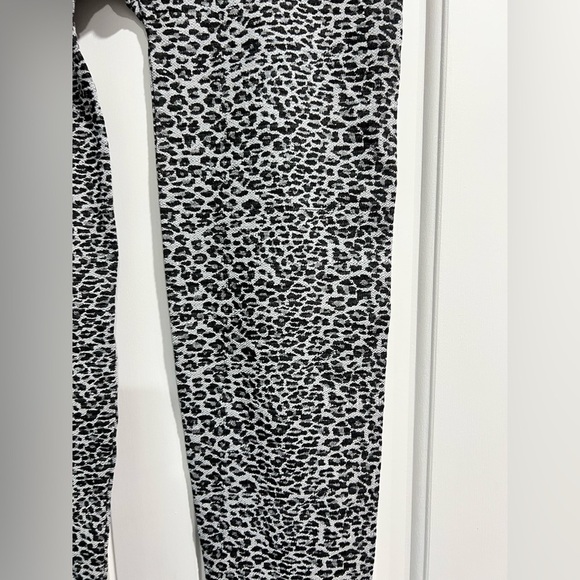 NWT Vanity leopard animal print leggings L/XL‎ large black white - Picture 3 of 7